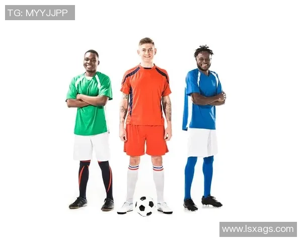 足球运动员入场时为何选择携带小孩共同走入赛场的深层意义解析